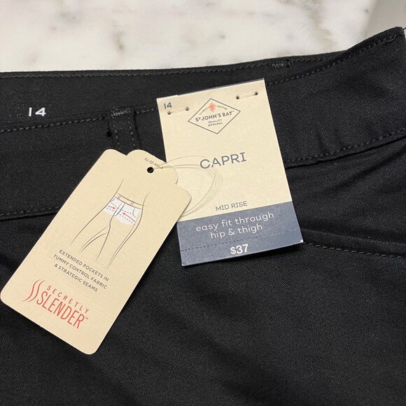 NWT St. John's Bay Black Mid Rise Secretly Slender Capris Size 14 - Picture 3 of 7